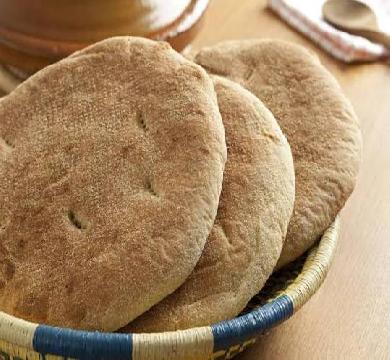 وزارة التموين تطالب المخابز بالإعلان عن اسعار الخبز في مكان واضح لمنع الشك او التأويل
